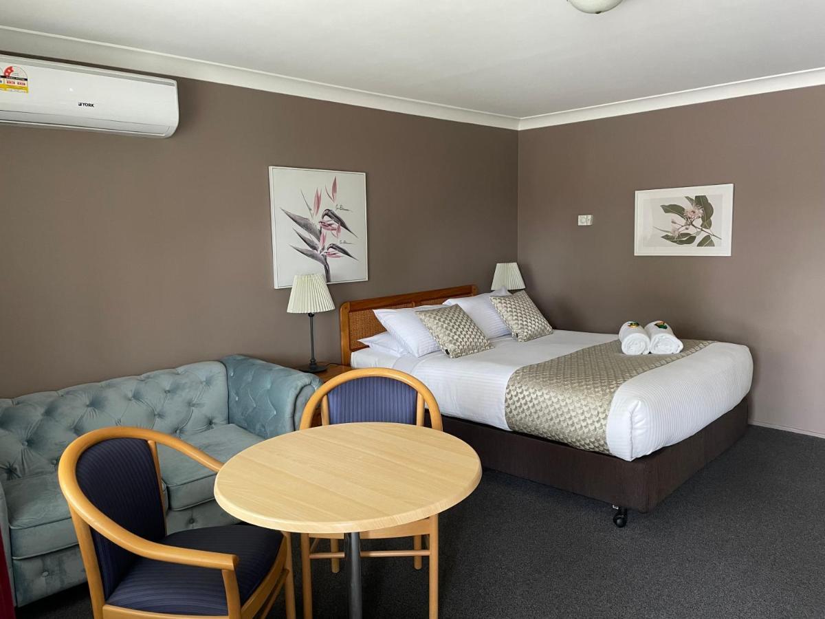 Highlands Motor Inn Оберон Экстерьер фото