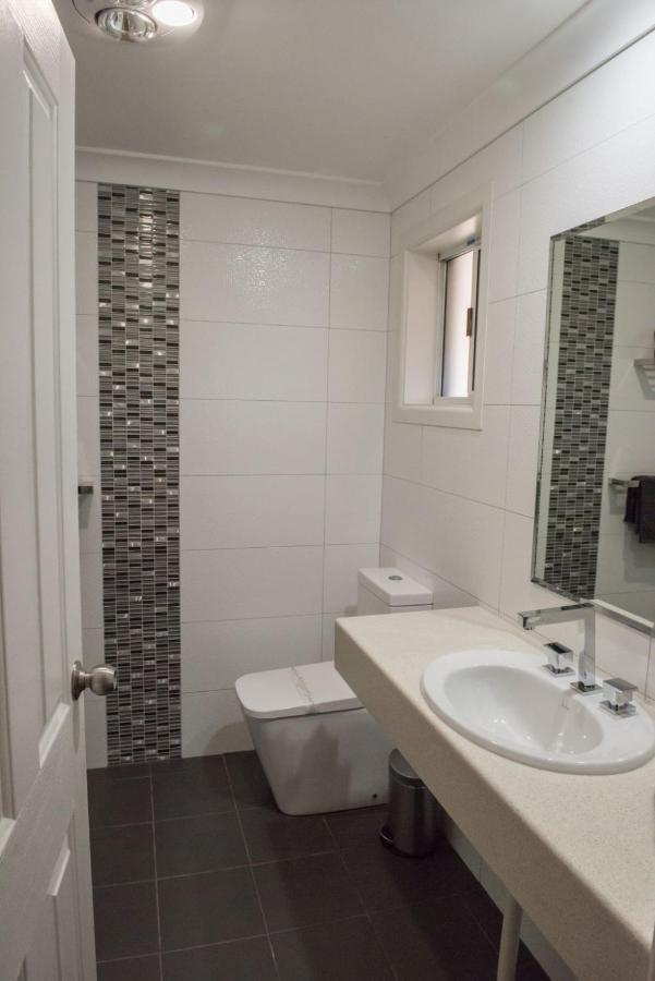 Highlands Motor Inn Оберон Экстерьер фото