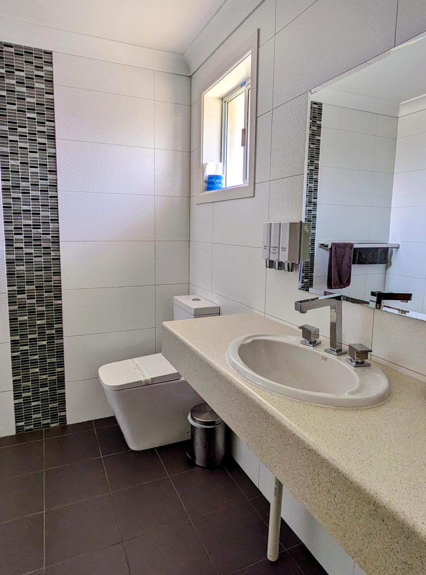 Highlands Motor Inn Оберон Экстерьер фото