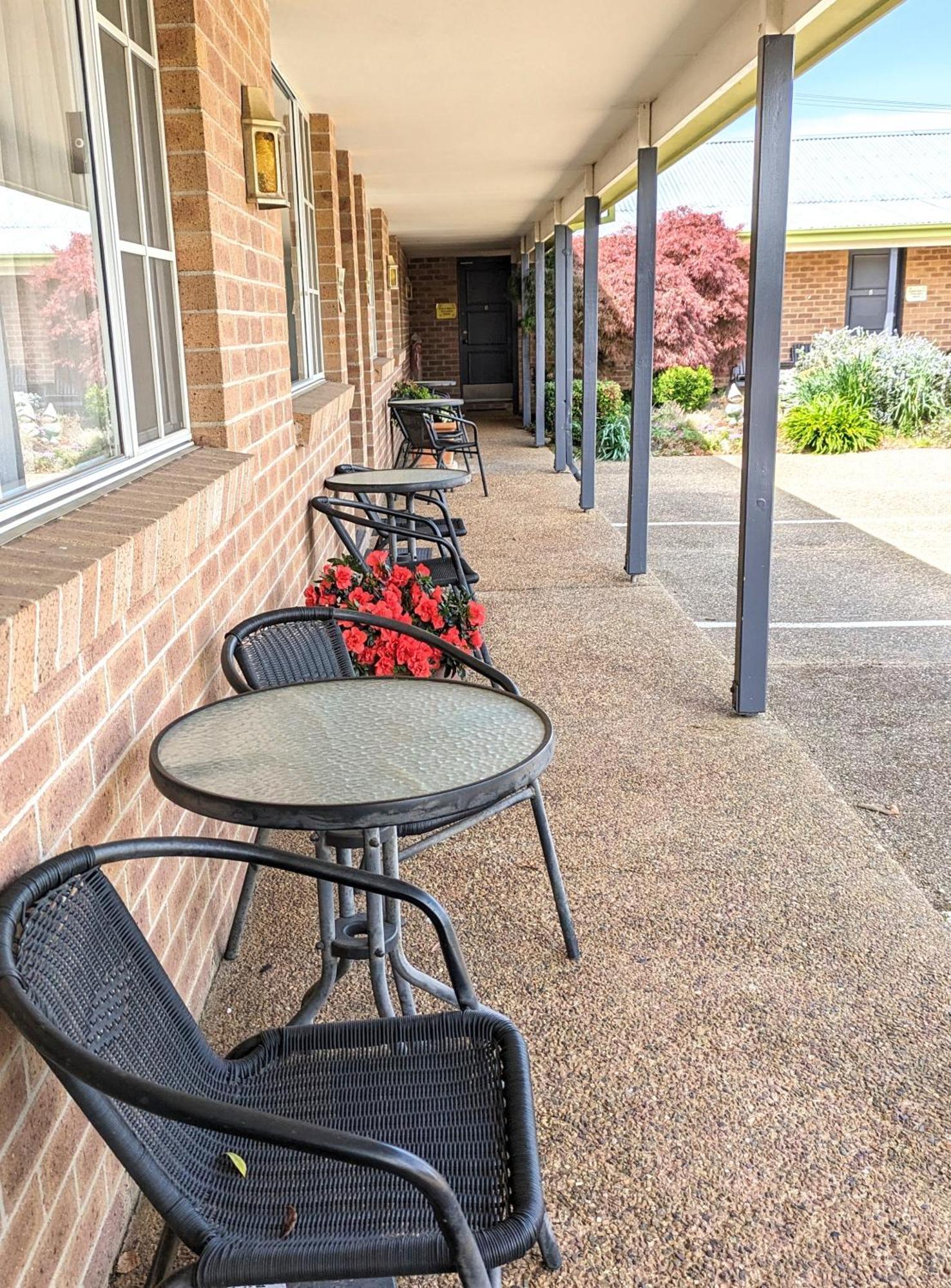 Highlands Motor Inn Оберон Экстерьер фото