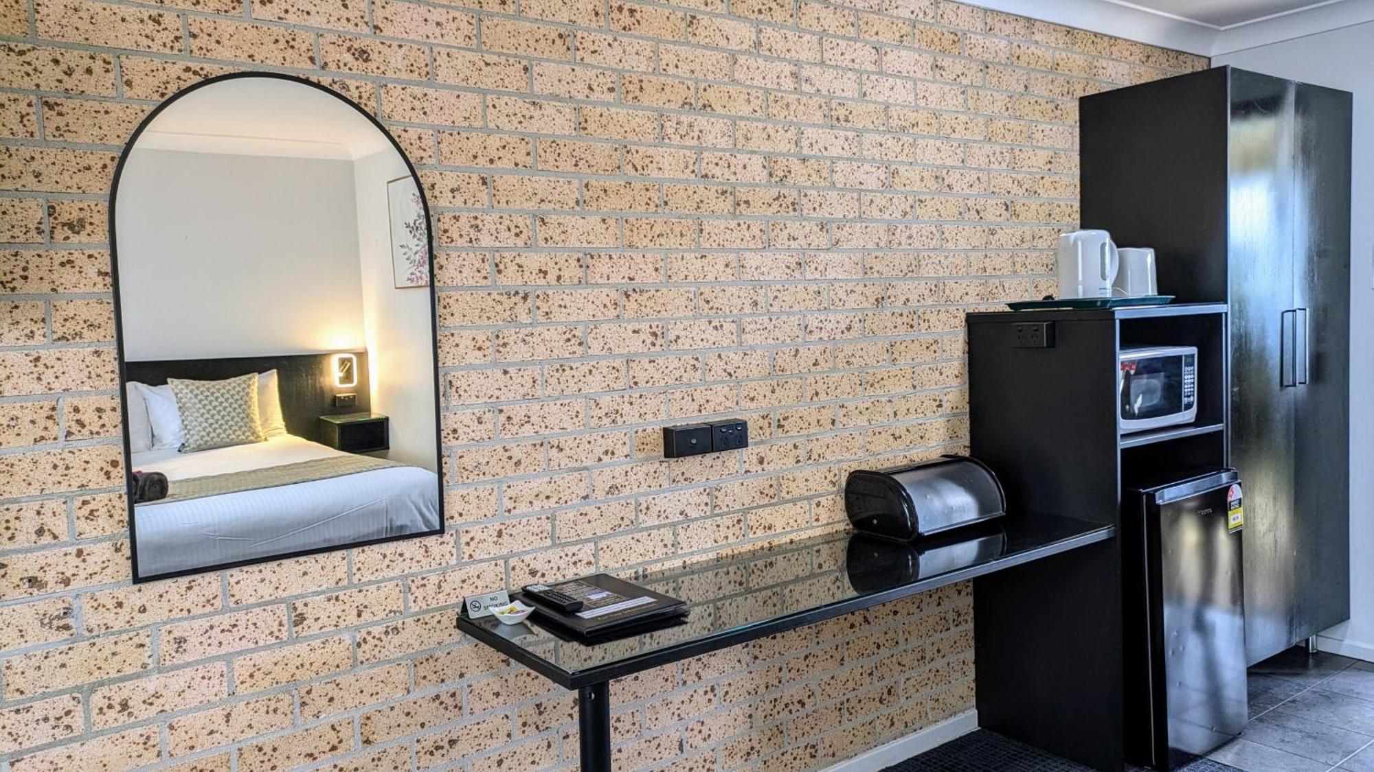 Highlands Motor Inn Оберон Экстерьер фото