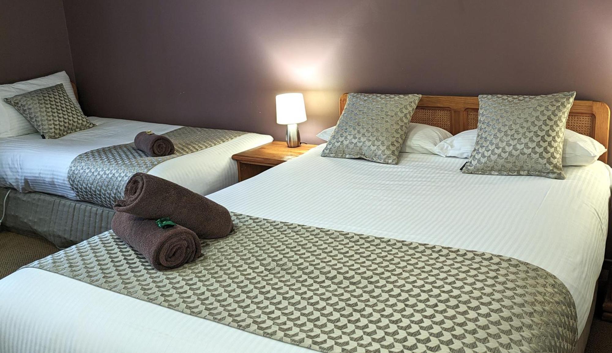 Highlands Motor Inn Оберон Экстерьер фото