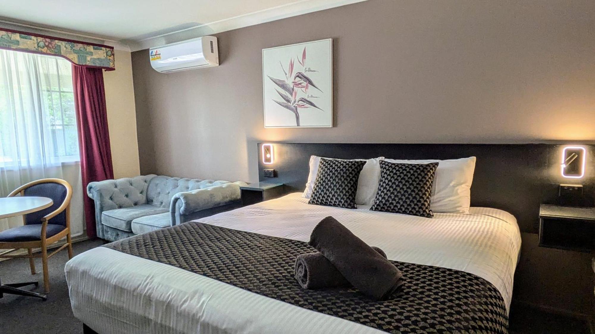 Highlands Motor Inn Оберон Экстерьер фото